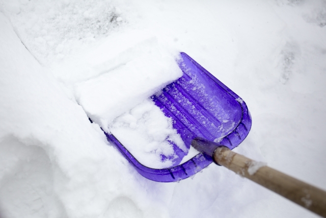 雪かきスコップ 収納方法